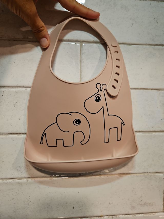 Plato bebé silicona BLW + Babero silicona