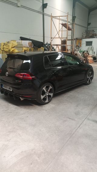 Se vende o se cambia golf gti mk7