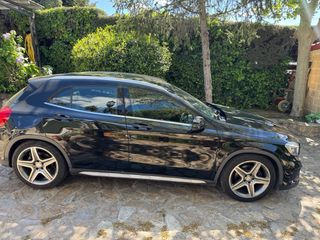 Mercedes-Benz GLA 2014