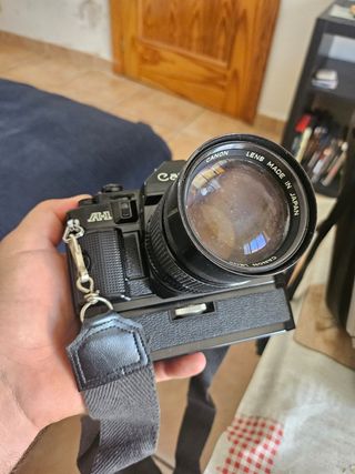 Cámara antigua con todos los accesorios