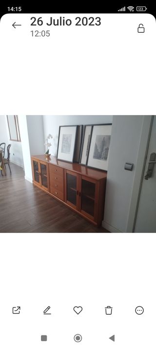 Aparador madera maciza grande.