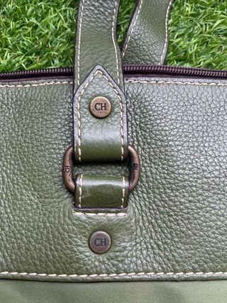 Bolso original carolina herrera verde de hombro