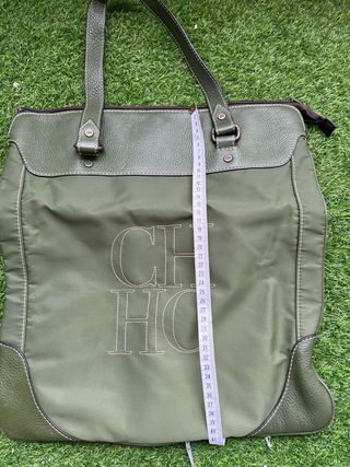 Bolso original carolina herrera verde de hombro