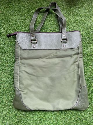 Bolso original carolina herrera verde de hombro