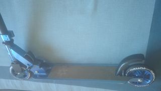 Patinete para niños Tijuana color azul y negro