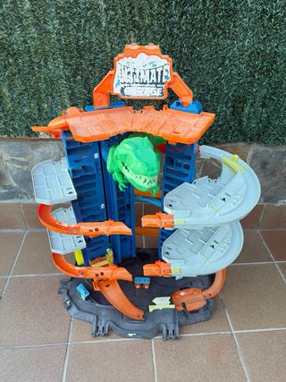 Parking grande Hot Wheels dinosaurio 1m. Barato!!