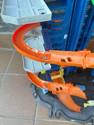 Parking grande Hot Wheels dinosaurio 1m. Barato!!