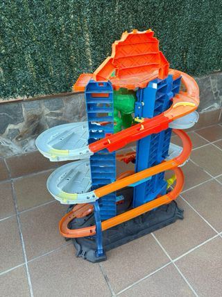 Parking grande Hot Wheels dinosaurio 1m. Barato!!