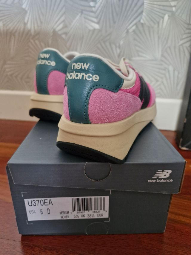New Balance 370 rosas y negras
