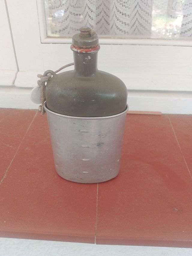 Cantimplora militar MB 41