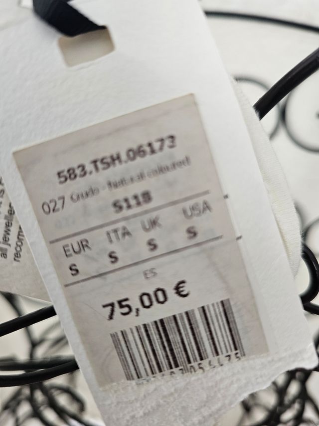 Blusa a estrenar  talla 38 , S en la etiqueta