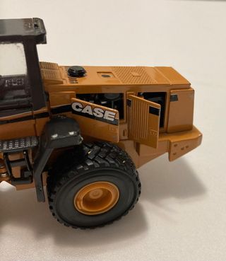 Macchinine varie e ruspa