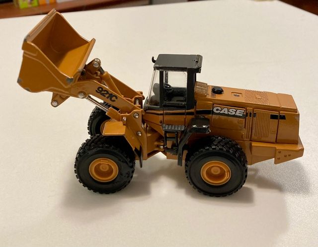 Macchinine varie e ruspa 