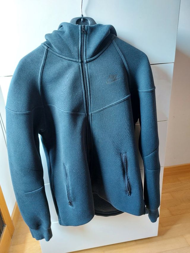 Sudadera Nike Tech