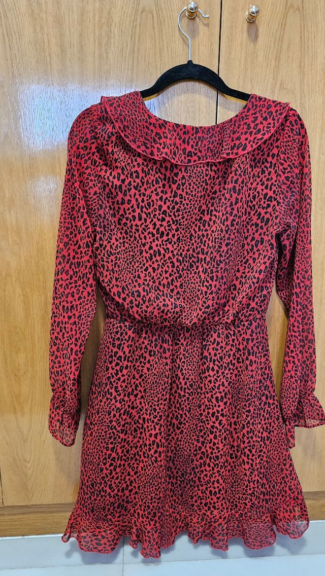 Vestido rojo animal print