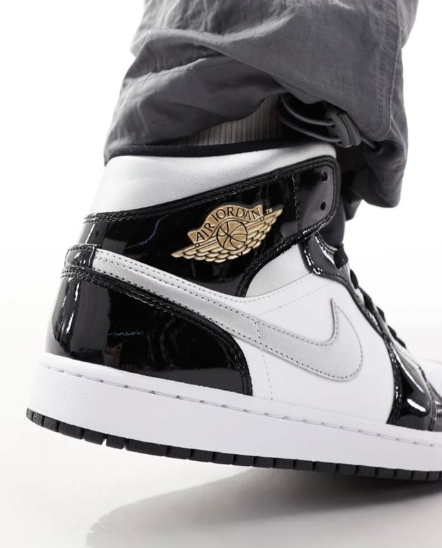 Zapatillas Deportivas Nike Air Jordan Mid Charol.