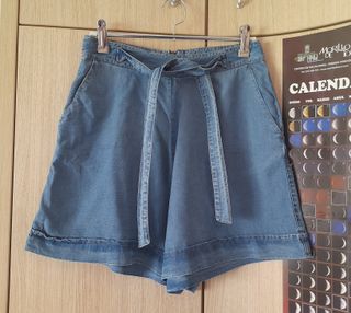 Pantalon corto. Talla S, Marca Equipage. 