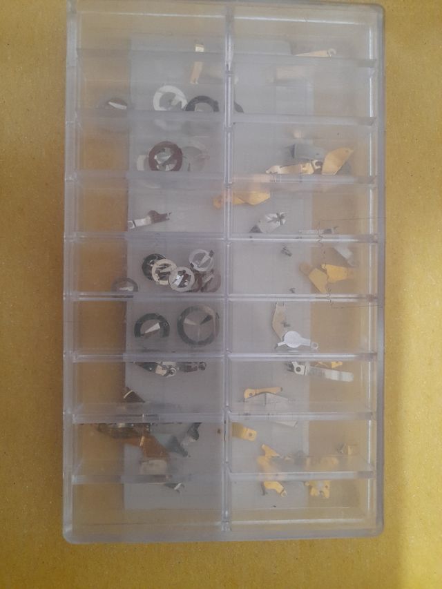 Ricambi Orologi ...50+ pezzi . Swiss made