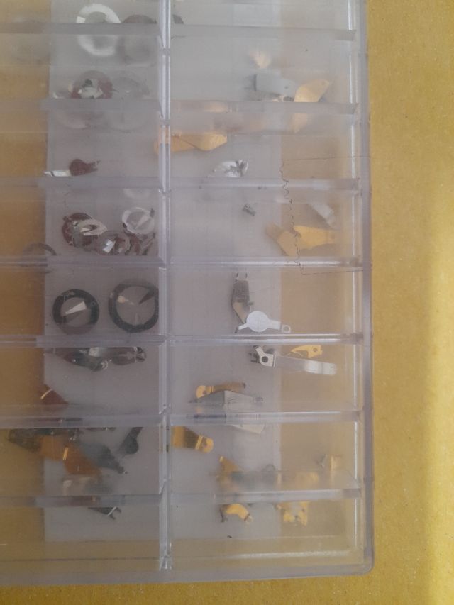 Ricambi Orologi ...50+ pezzi . Swiss made