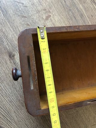 Cajón antiguo de madera