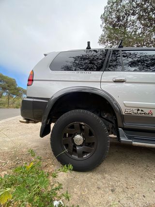 Mitsubishi Montero Sport 2002