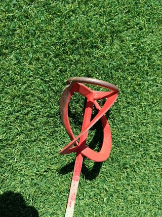 Taladro con accesorio de amasar