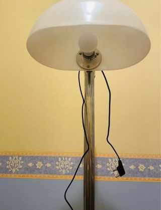 Lampara pie vintage metalica