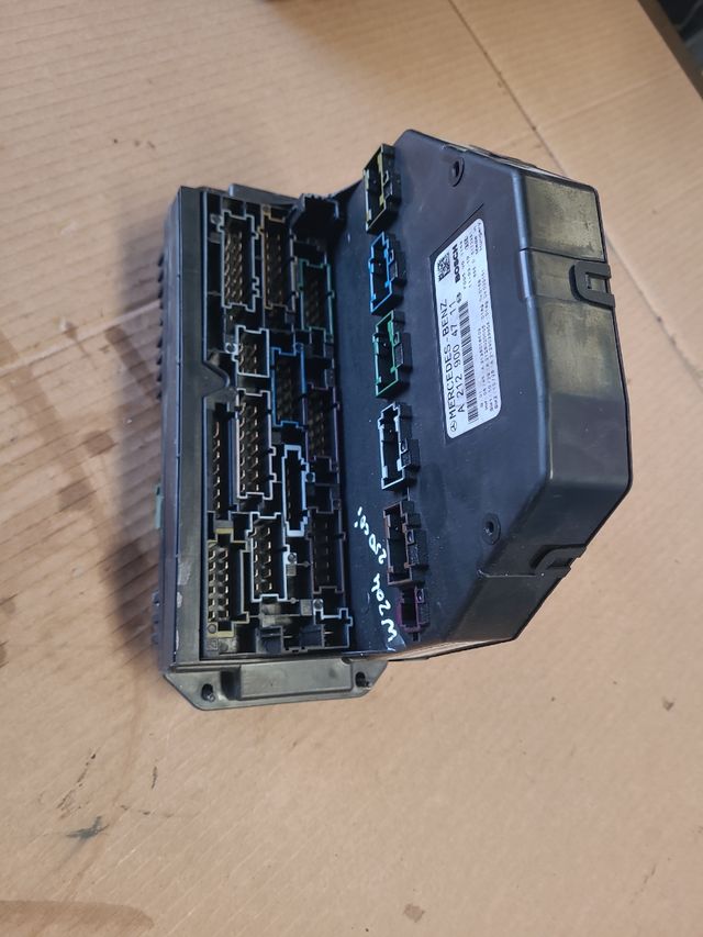 Módulo SAM Mercedes Benz W204 C220 CDI de segunda mano por 100 EUR en ...