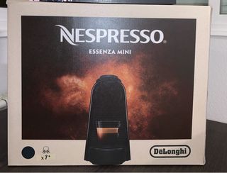 Cafetera Nespresso Essenza Mini DeLonghi