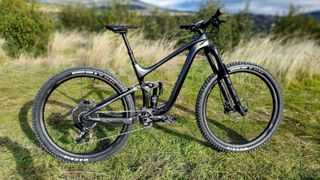 Bicicleta MTB Enduro Giant Reign Advanced Pro 1