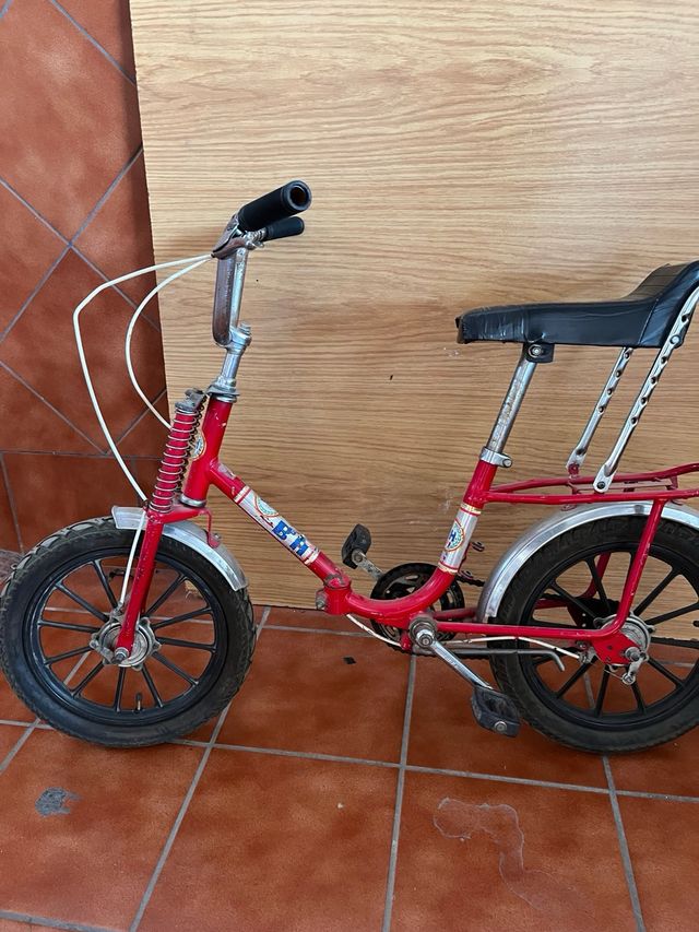 Bicicleta BH clásica roja
