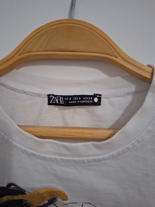 Camiseta Zara dibujo mujer