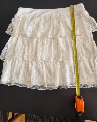 Falda encaje blanca