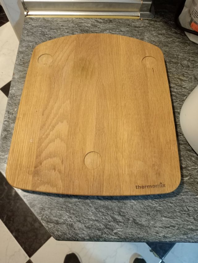 Tabla de Thermomix  como nueva