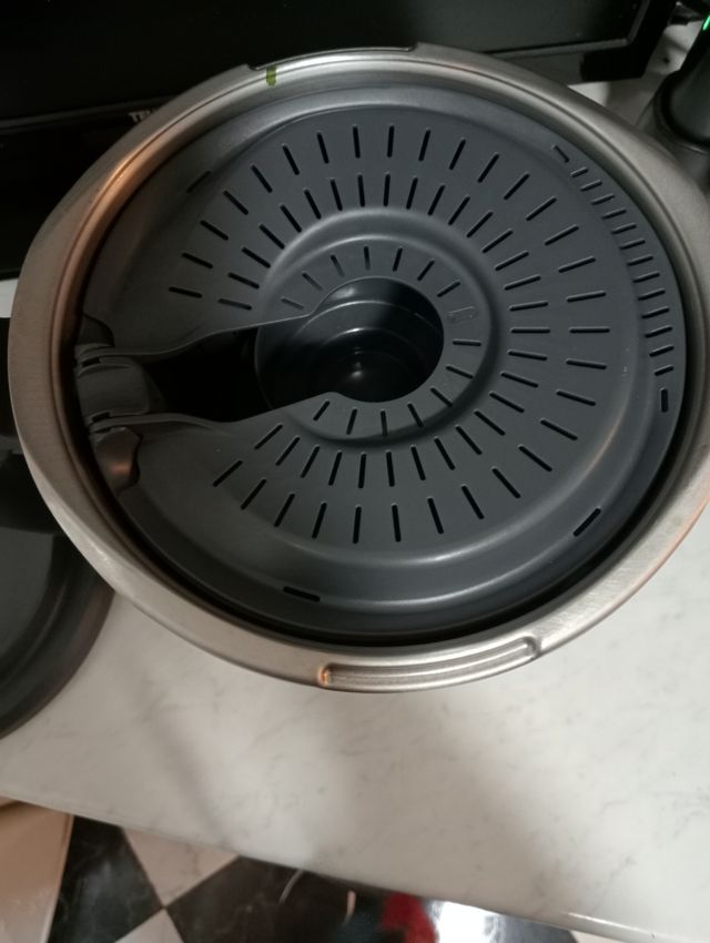Vaso Thermomix 6 original usado 2 veces nuevo
