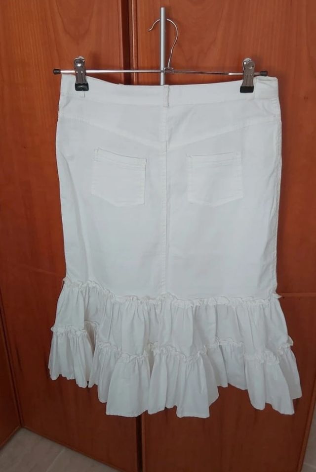 Falta blanca de bolantes perfecto estado