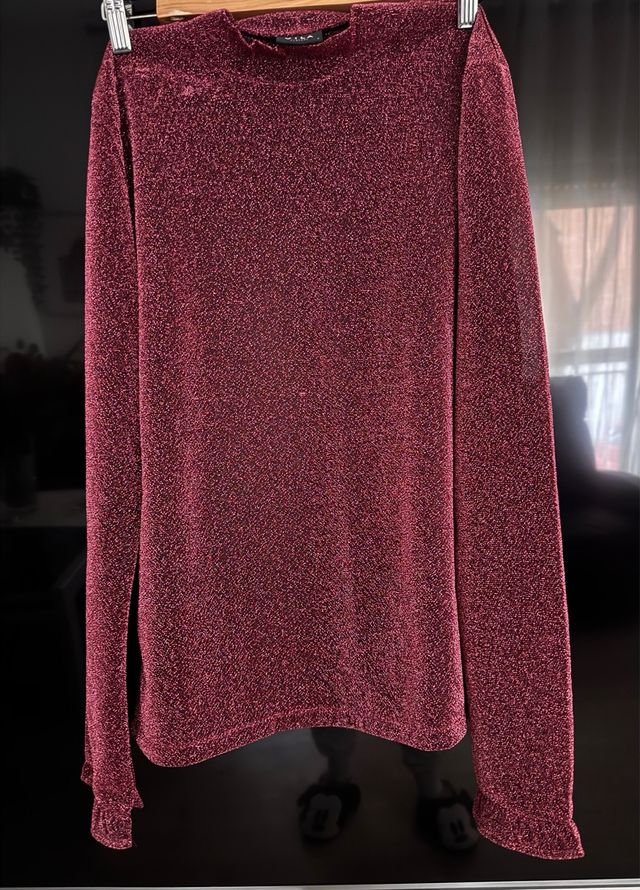 Blusa Granate Brillante tela tipo gasa,