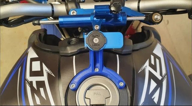 Soporte quadlock YAMAHA MT-09