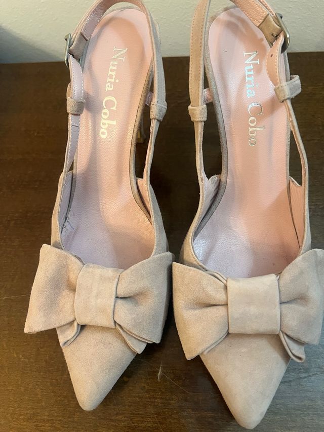 Zapatos Nuria Cobo beige nude