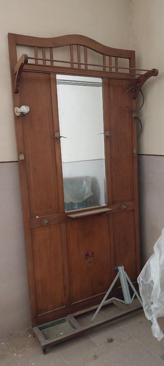 Mueble paragüero antiguo