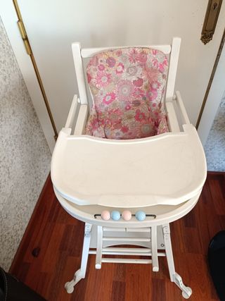 Trona blanca de madera. Zara Home. No hago envíos