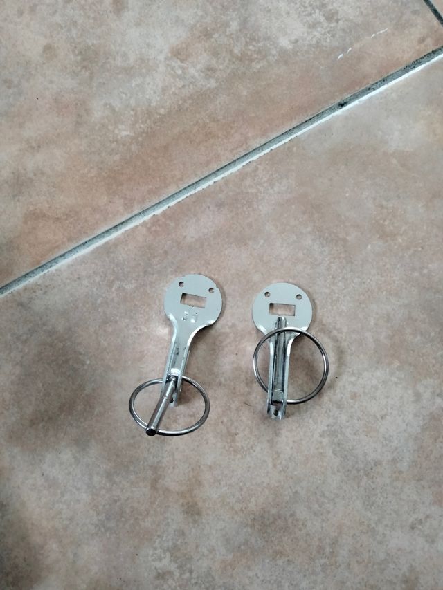 Kit cierres capó: 2 pzas.