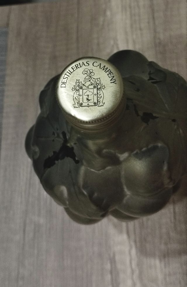 Botella Moscatel Racimo de Oro