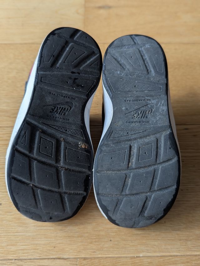 Zapatillas Nike talla 27