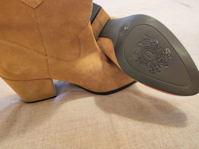 Botas piel marrón marca Unisa