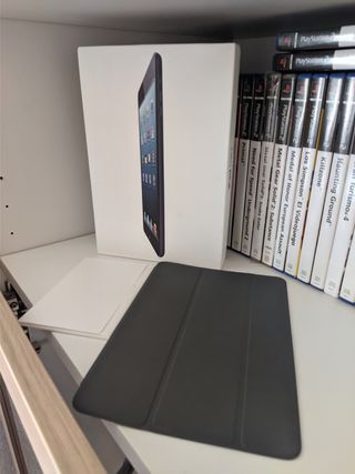 Caja más funda iPad mini