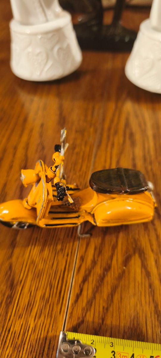 Vintage Modellino  Metallico Vespa 