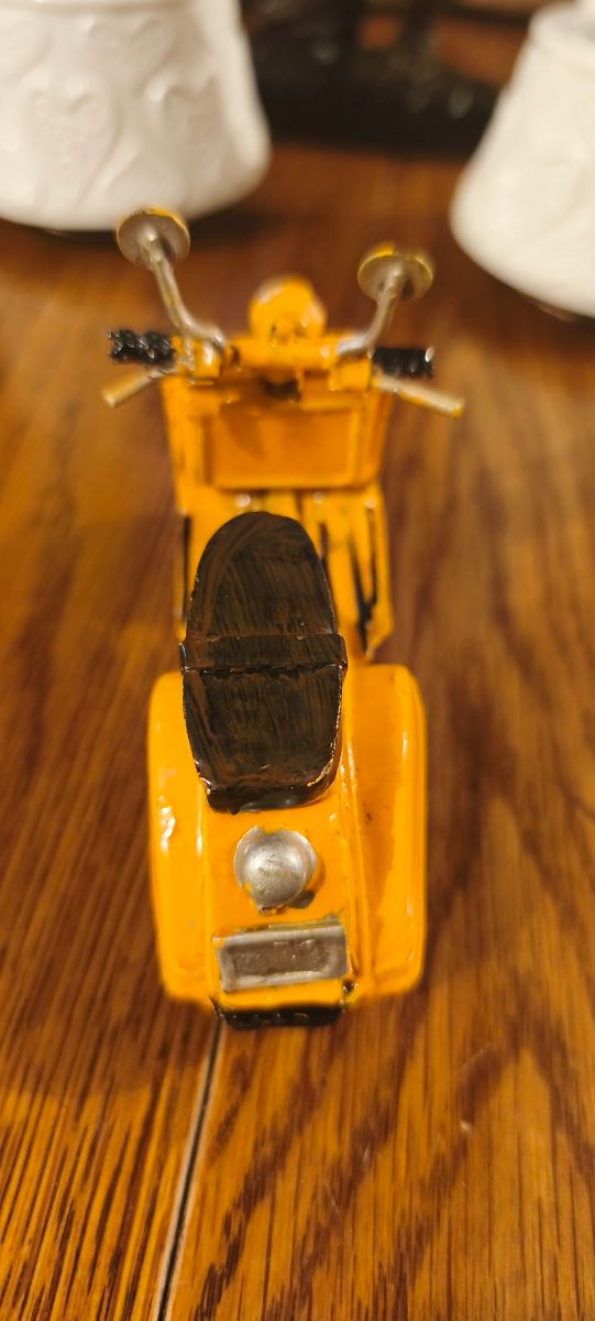 Vintage Modellino  Metallico Vespa 
