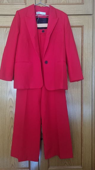 Zara - chaqueta talla M  y pantalón talla S