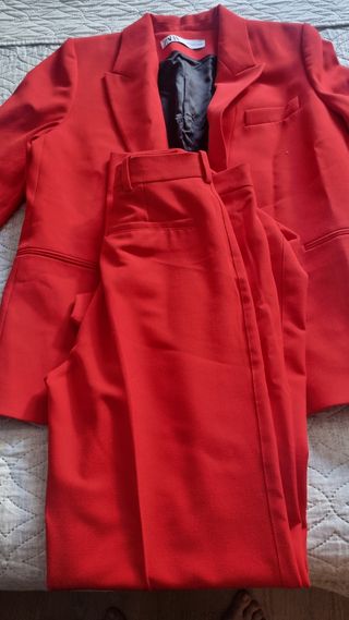 Zara - chaqueta talla M  y pantalón talla S